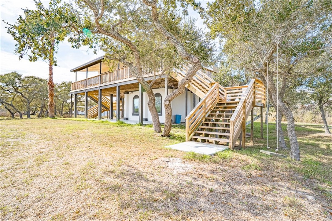 128 Saint Charles W Rockport TX 78382