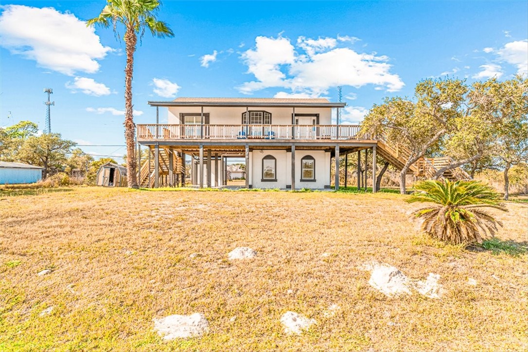 128 Saint Charles W Rockport TX 78382