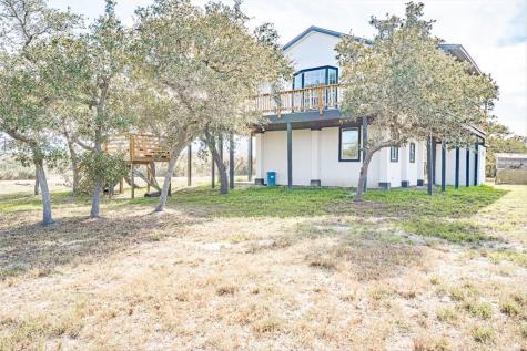 128 Saint Charles W Rockport TX 78382