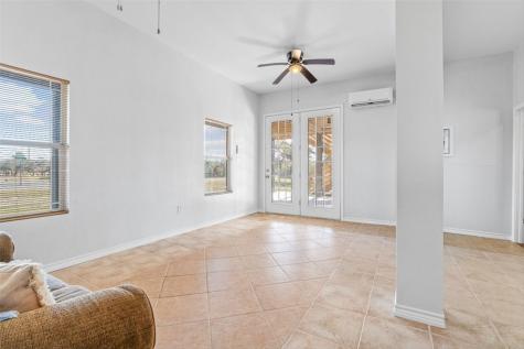 128 Saint Charles W Rockport TX 78382