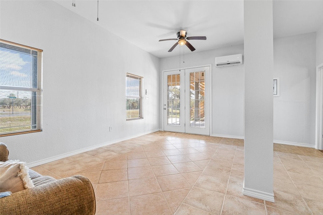 128 Saint Charles W Rockport TX 78382