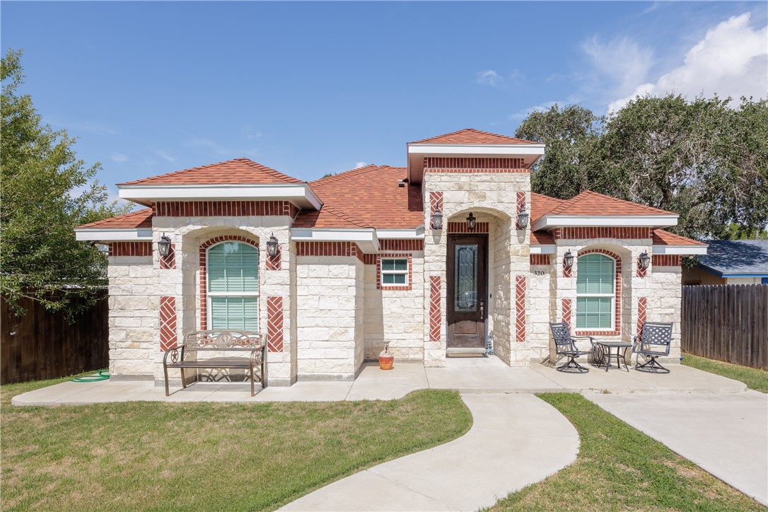 320 S 10th Street Aransas Pass TX 78336