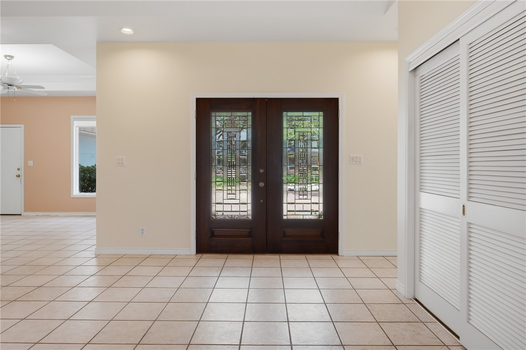 2513 Turkey Neck Circle Rockport TX 78382
