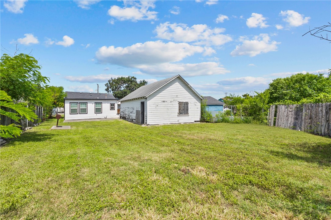 1222 18th Street Corpus Christi TX 78405