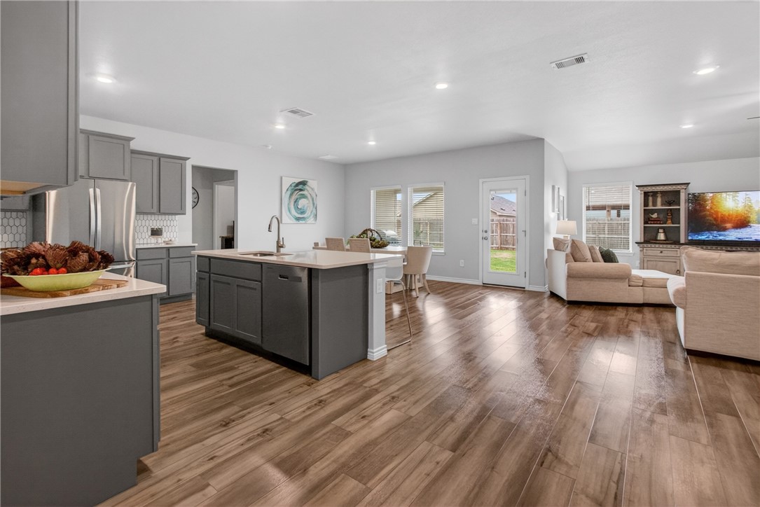 2702 Martell Street Corpus Christi TX 78415