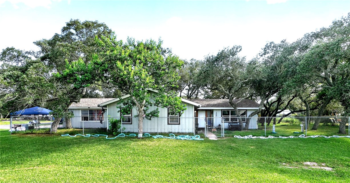 303 W 3rd Street Rockport TX 78382