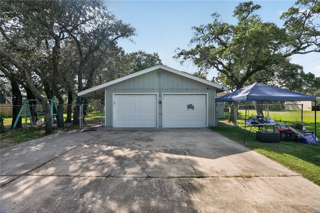 303 W 3rd Street Rockport TX 78382