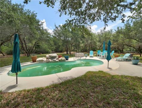 1320 W Highland Avenue Aransas Pass TX 78336