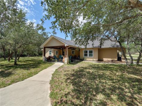 1320 W Highland Avenue Aransas Pass TX 78336