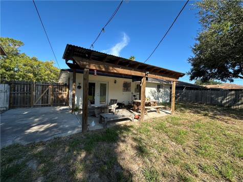 1213 Montreal Drive Corpus Christi TX 78418