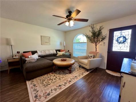1213 Montreal Drive Corpus Christi TX 78418