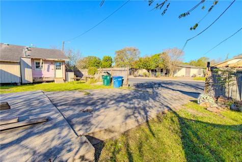 4302 Valdez Drive Corpus Christi TX 78416