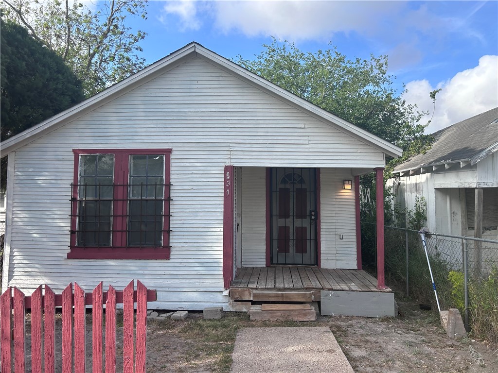 531 W Avenue E Robstown TX 78380