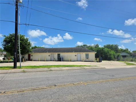 2851 Highland Avenue Corpus Christi TX 78405