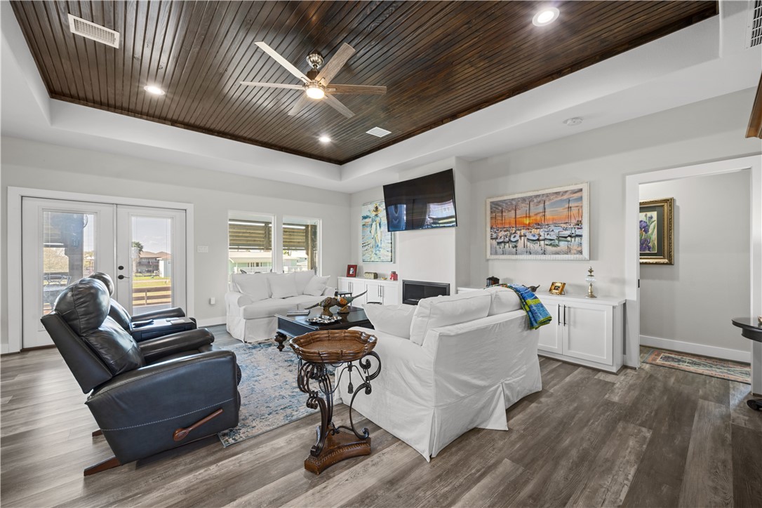 60 Magnolia Street Rockport TX 78382