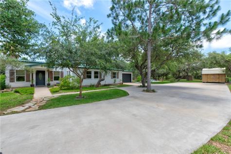 201 W Rhodes Avenue Aransas Pass TX 78336