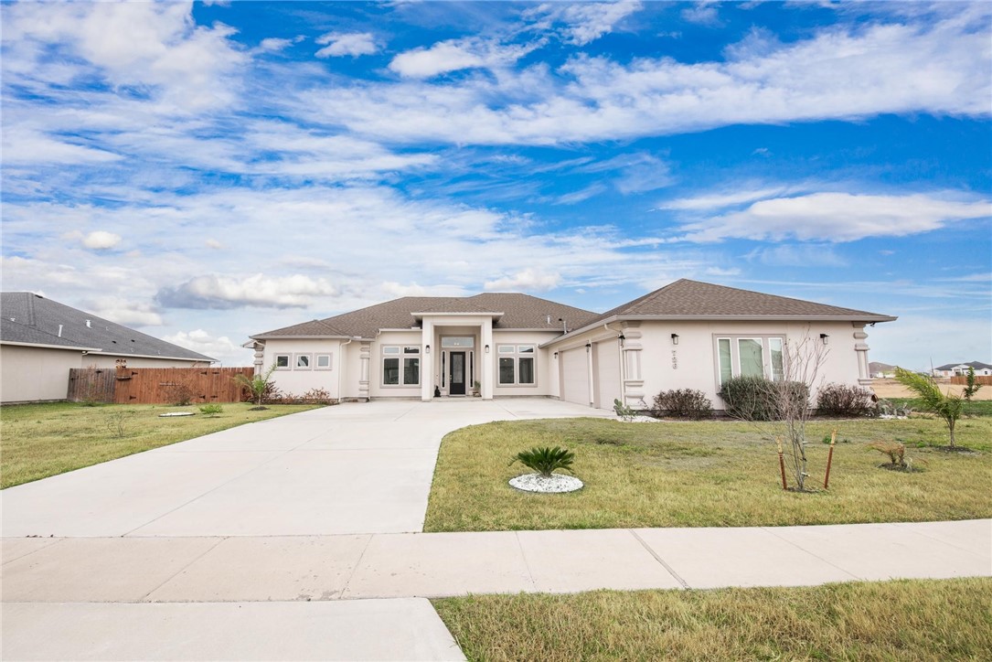 726 Papa Mori Drive Corpus Christi TX 78414