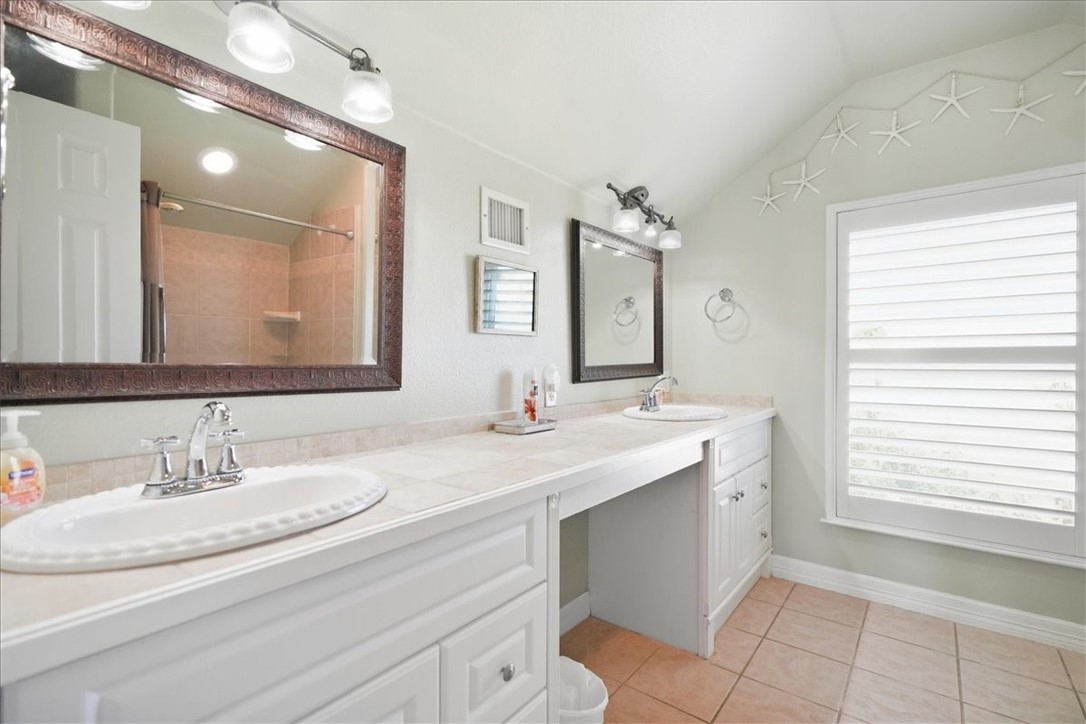 634 Dolphin Circle Port Aransas TX 78373