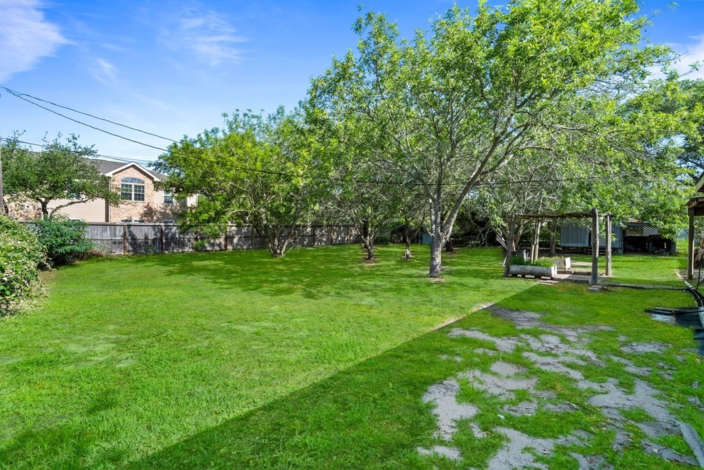 118 Saint Peter Rockport TX 78382