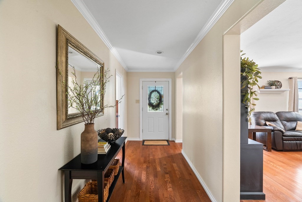 118 Saint Peter Rockport TX 78382
