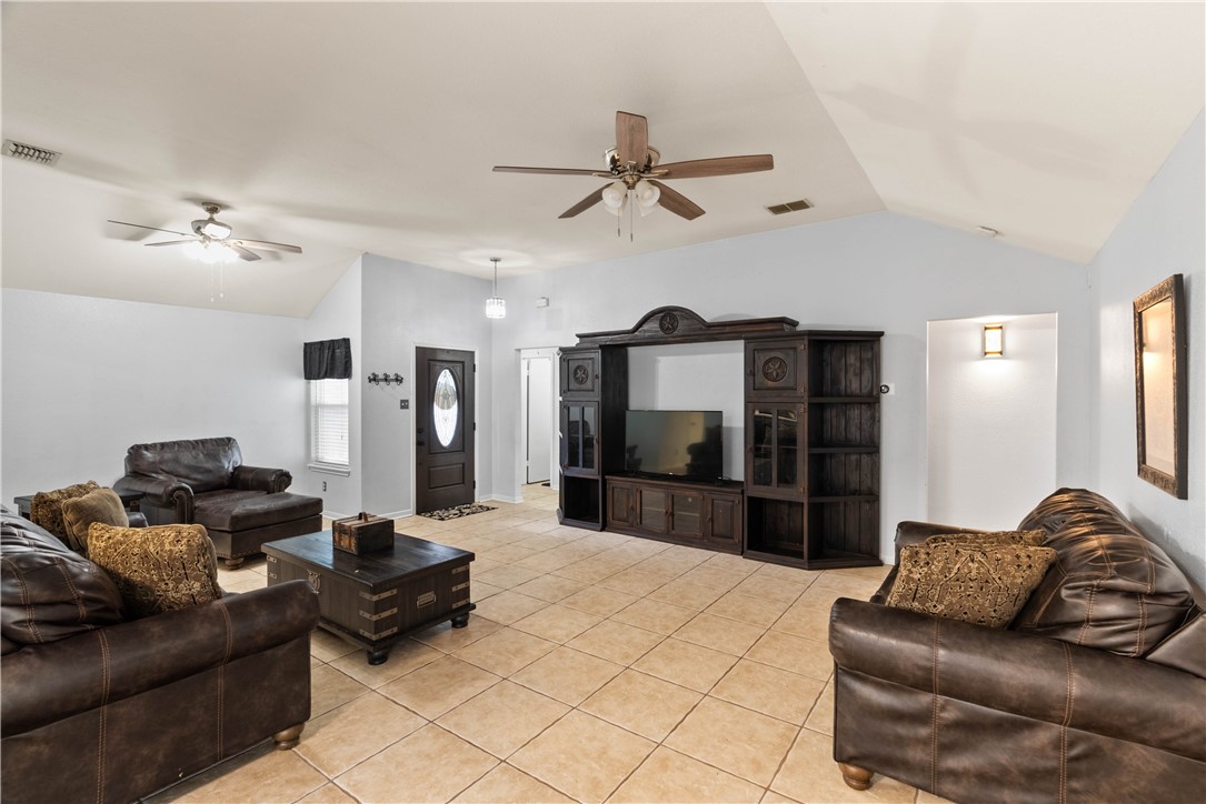 7913 Wolf Drive Corpus Christi TX 78414
