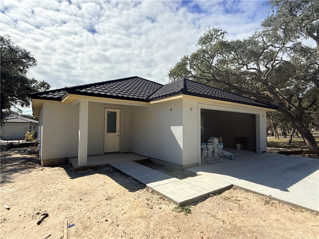 2106 Royal Oaks Rockport TX 78382