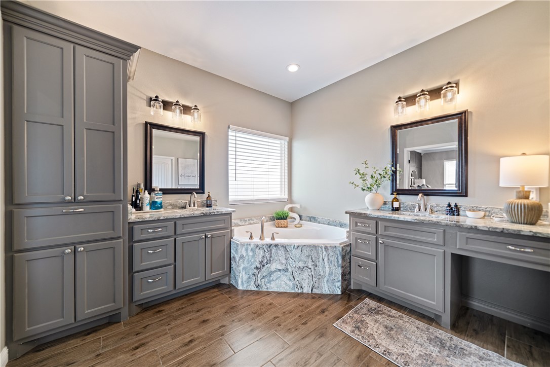 1189 S Southampton Drive Corpus Christi TX 78415