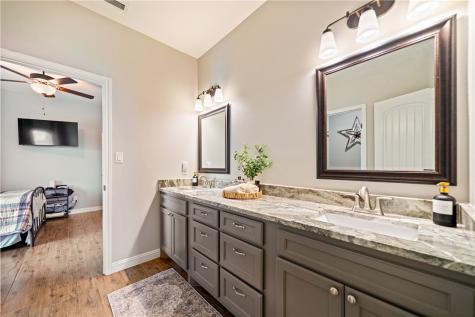 1189 S Southampton Drive Corpus Christi TX 78415