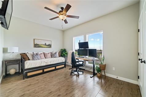 1189 S Southampton Drive Corpus Christi TX 78415
