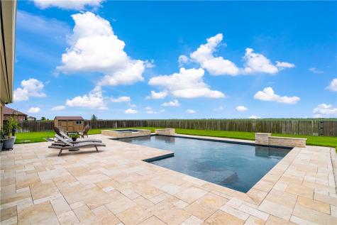 1189 S Southampton Drive Corpus Christi TX 78415