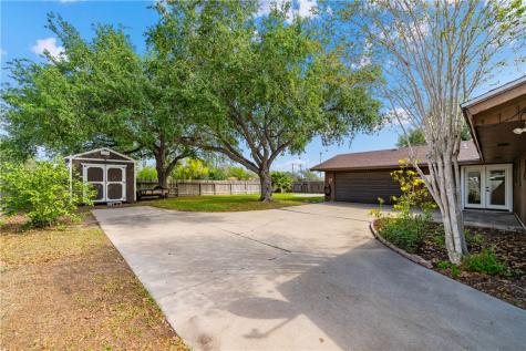 228 N Pasadena Drive Kingsville TX 78363