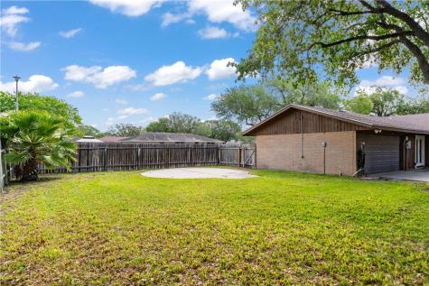 228 N Pasadena Drive Kingsville TX 78363
