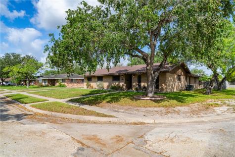 228 N Pasadena Drive Kingsville TX 78363