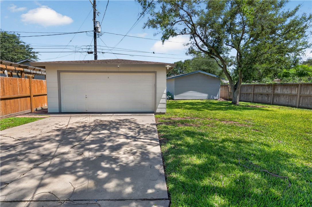 923 Grant Place Corpus Christi TX 78411