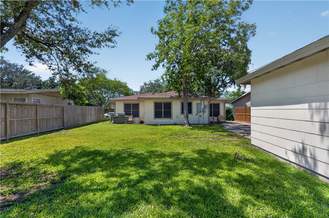 923 Grant Place Corpus Christi TX 78411