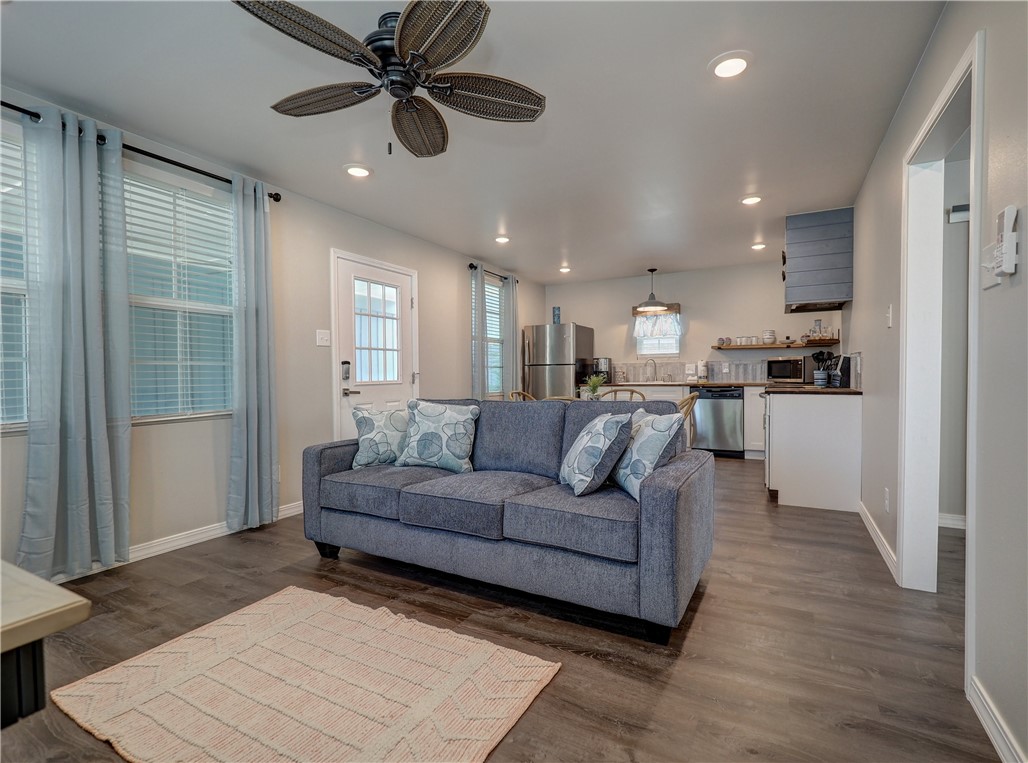 614 Harper Street Port Aransas TX 78373