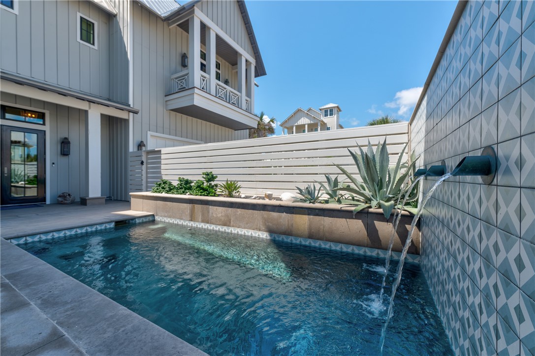 718 Silverleaf Street Port Aransas TX 78373