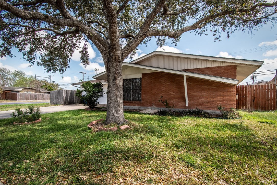 5802 Limerick Drive Corpus Christi TX 78413