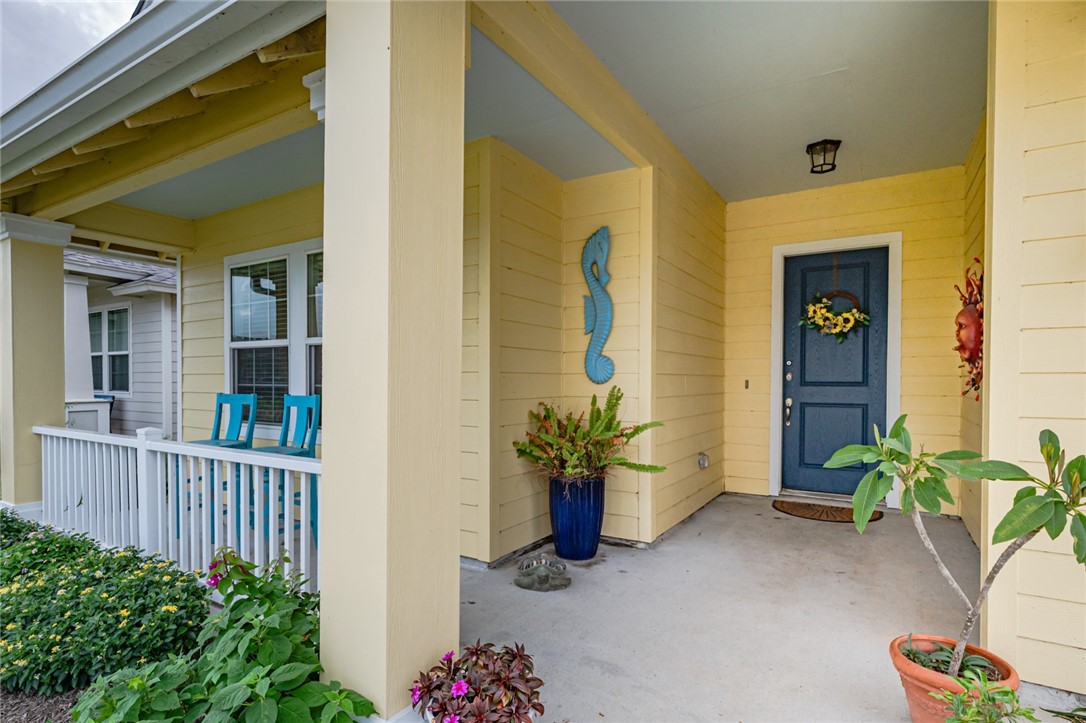 105 Shadow Moss Rockport TX 78382
