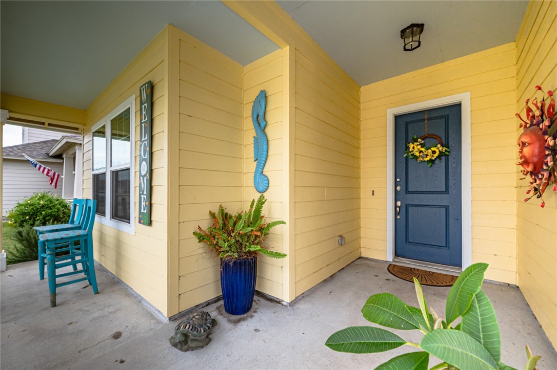 105 Shadow Moss Rockport TX 78382