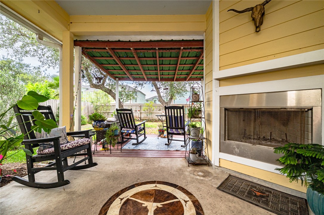 105 Shadow Moss Rockport TX 78382