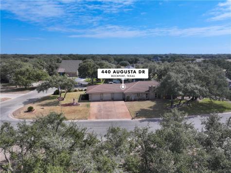 440 Augusta Drive Rockport TX 78382