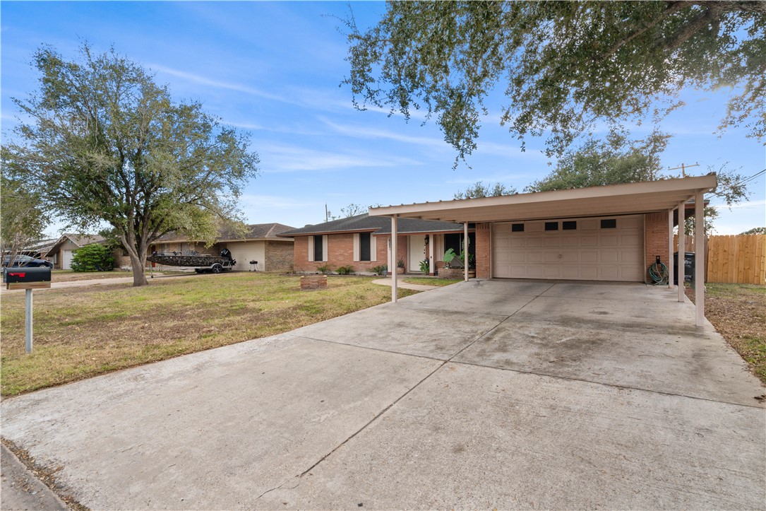 10749 Kingwood Drive Corpus Christi TX 78410