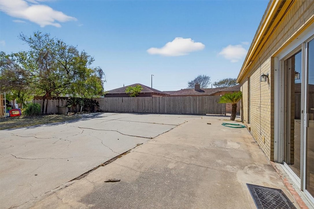 6418 Long Circle Corpus Christi TX 78413