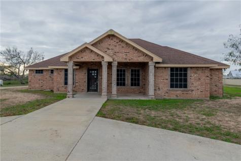 204 County Road 1331 Creek Alice TX 78332