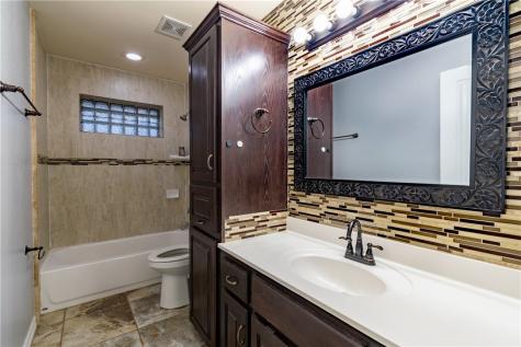 204 County Road 1331 Creek Alice TX 78332