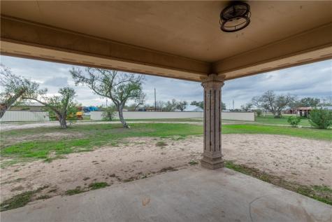 204 County Road 1331 Creek Alice TX 78332