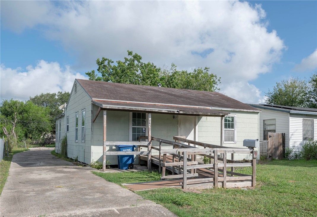 4937 Cosner Drive Corpus Christi TX 78415