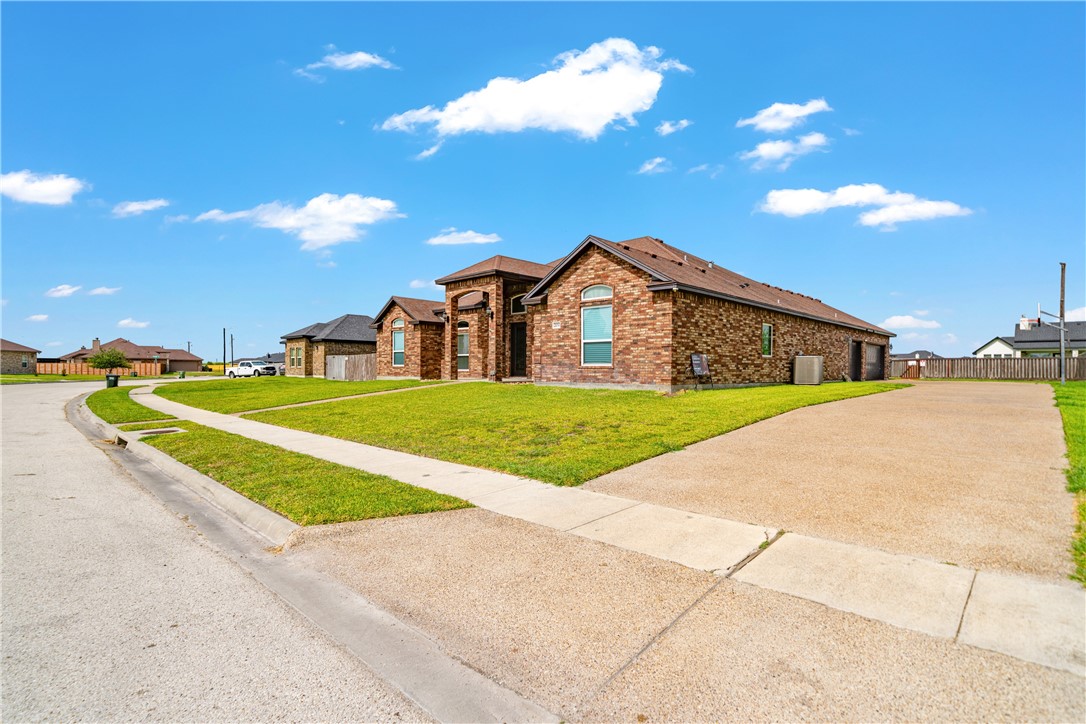 2033 Arash Drive Corpus Christi TX 78413