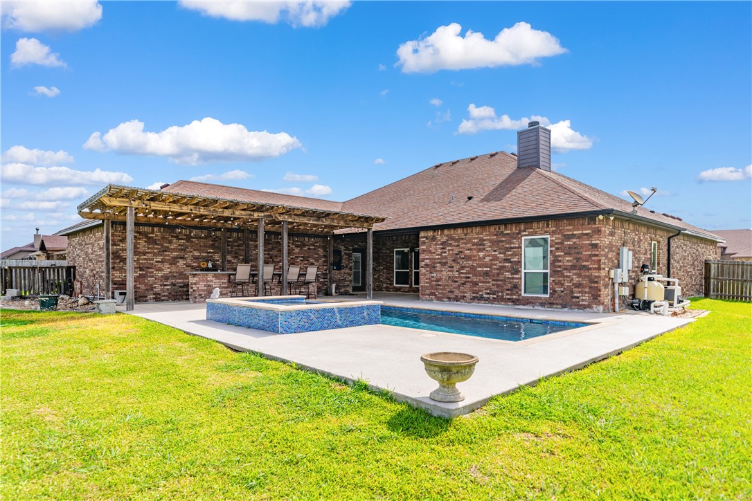 2033 Arash Drive Corpus Christi TX 78413